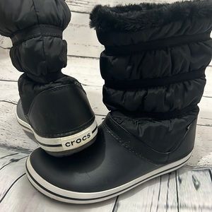 CROCS WINTER PUFFER BOOTS - WOMEN SIZE 10
